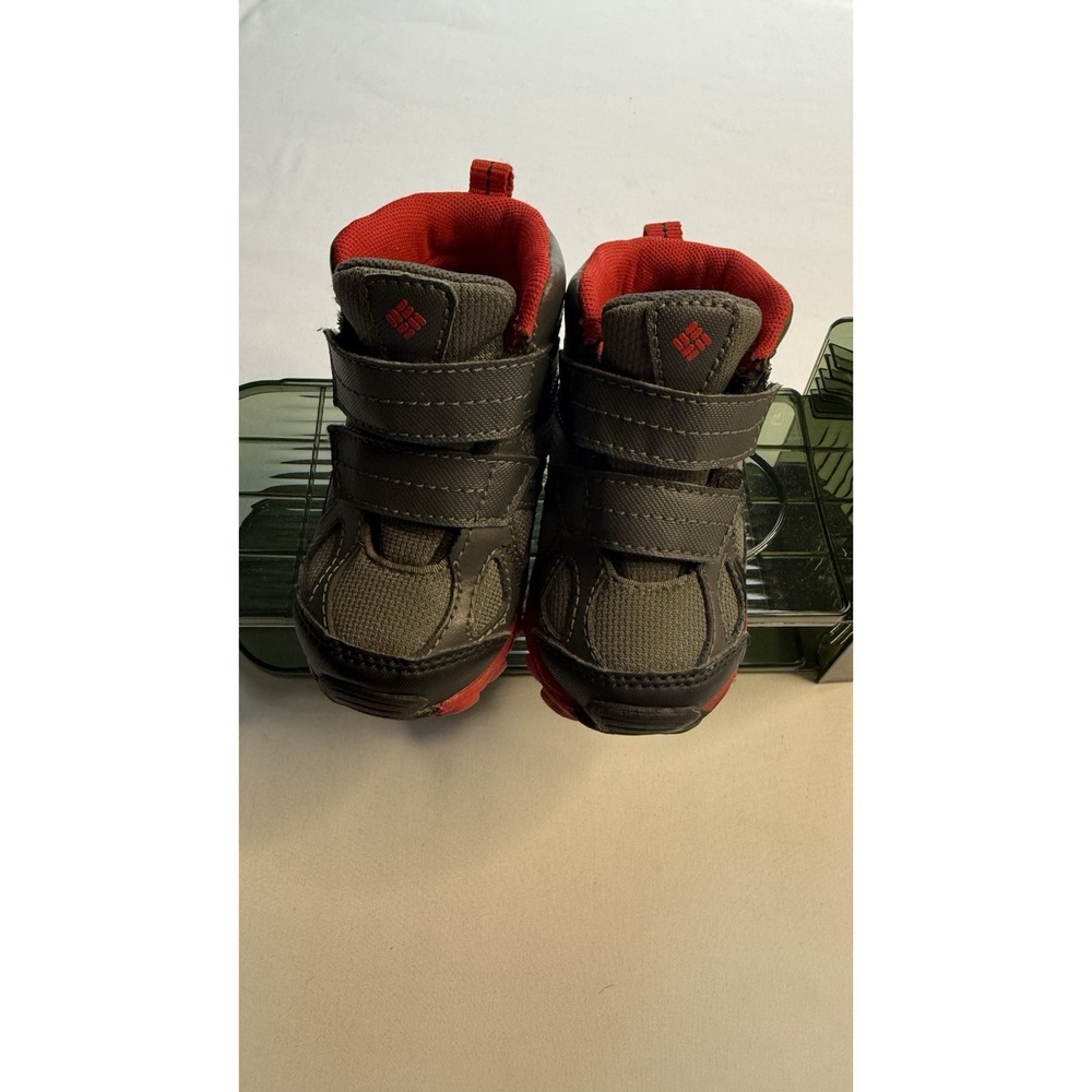 Peakfreak Kids Water Proof Cxcrsn Boots In A Size 4 Toddler Gray Red Accents EUC